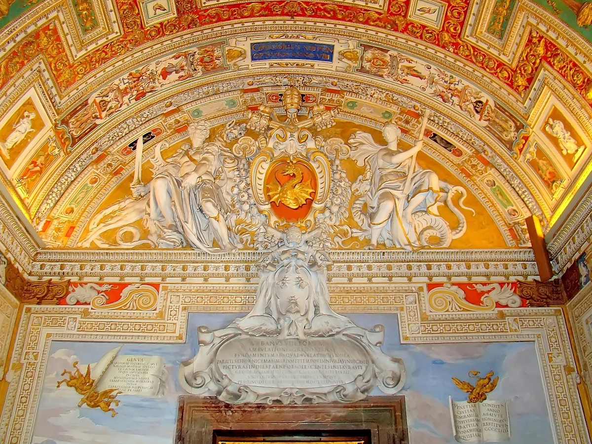 Giorno 2 - Tour guidato Musei Vaticani e visita delle principali attrazioni di Roma, Cena libera