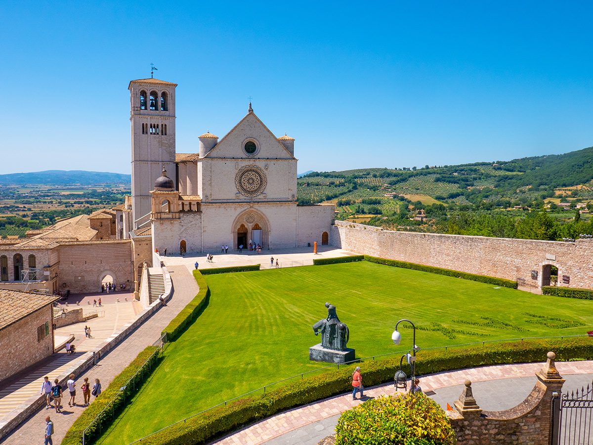 Ore 14.00 Visita guidata ad Assisi con la Basilica di San Francesco