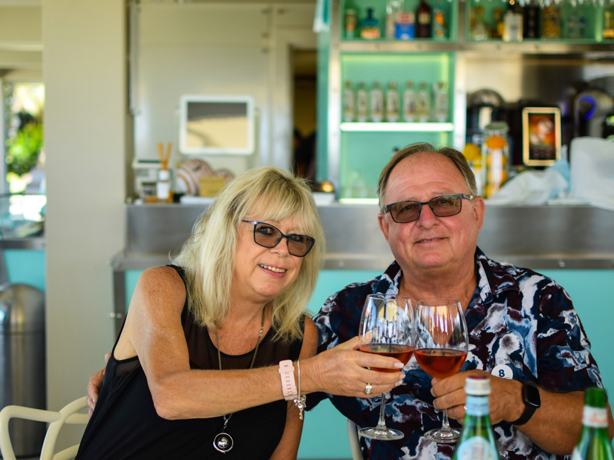 Ore 14.00 - Degustazione di vini Bocelli e pranzo presso l'Alpemare Beach Club